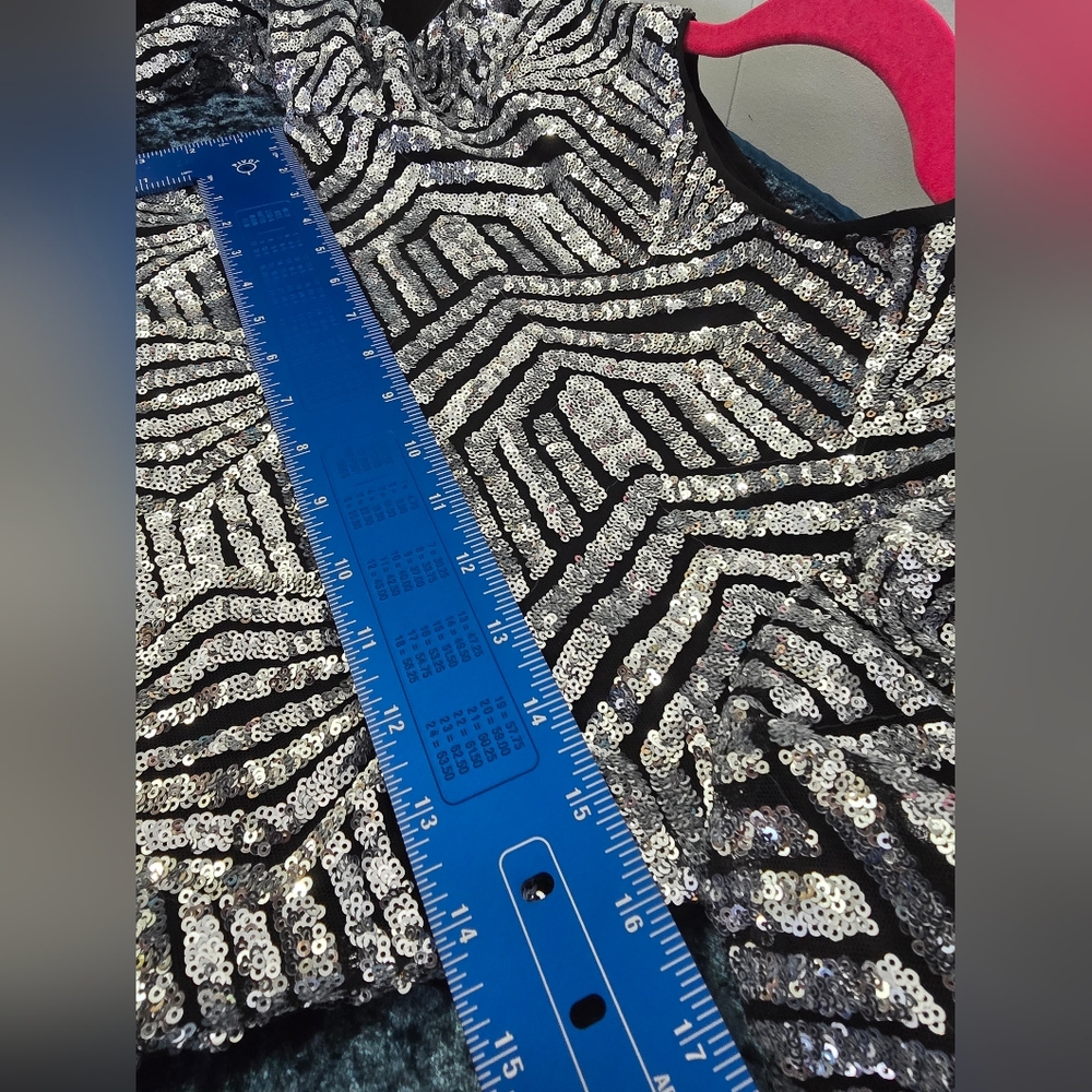 Flying Tomato Sequin Geometric Patterned Top - Si… - image 7